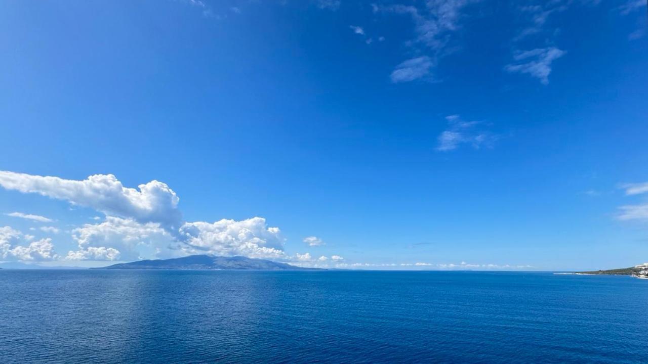 Saranda Miracle Sky Apartment Exteriör bild