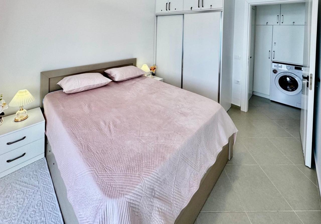 Saranda Miracle Sky Apartment Exteriör bild